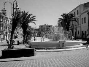 Piazza_RegMargherita_Fontana_BN