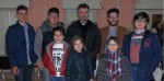 don Giacomo Zangara parroco della chiesa Madre con i protagonisti della sacra rappresentazione della Fuga in Egitto che si svolgera in piazza Regina Margherita