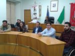 FOTO N-¦ 2 = Il sindaco Fabio Accardi e la giunta municipale di Barrafranca