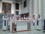 FOTO N-¦ 1 = Celebrazione della messa alla matrice di Pietraperzia