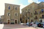 troina Piazza Conte Ruggero e il palazzo municipale