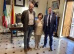 FOTO Da Sx Milko Pavone Sara Colletto e il sindaco Salvuccio messina